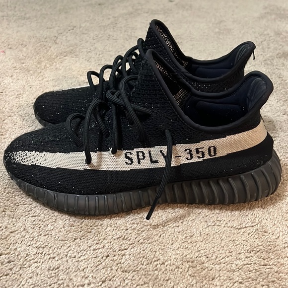 Yeezy 350 V2 Oreo
